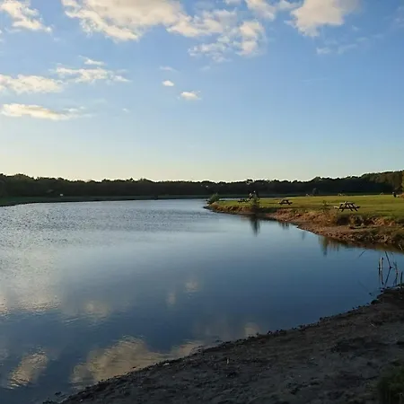 10 Person In Tarm-by Traum