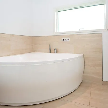 10 Person In Tarm-by Traum Casa vacanze Tarm